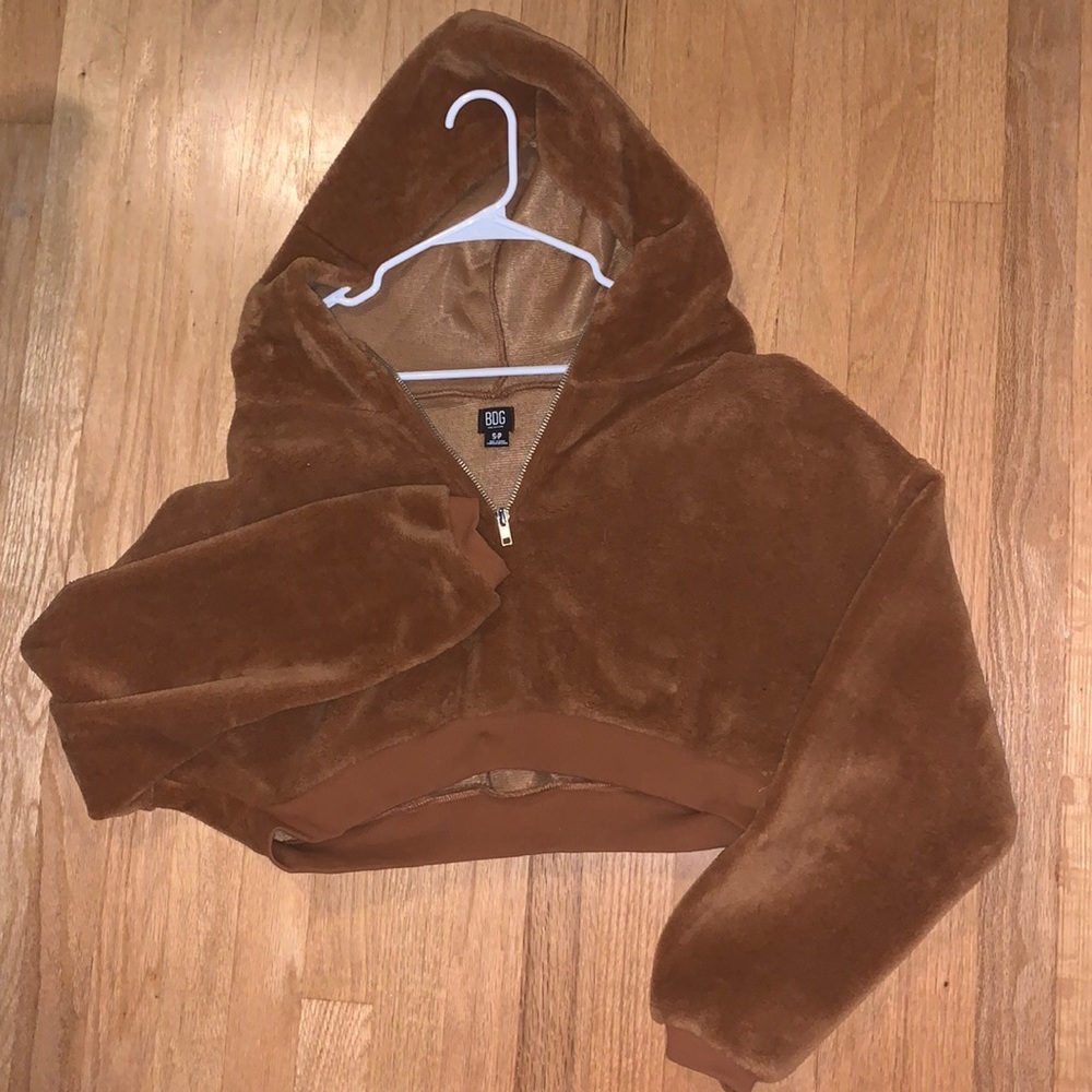 Tan cropped sweater from Urban Outfitters size S-P